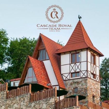 Alpine Castle Hotel ディリジャン エクステリア 写真