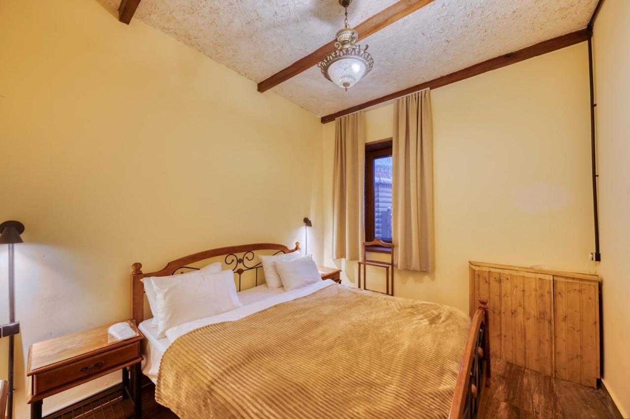Alpine Castle Hotel ディリジャン エクステリア 写真